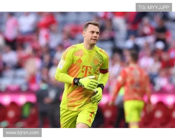 诺伊尔职业生涯轨迹：从沙尔克04到拜仁慕尼黑的传奇门将之路