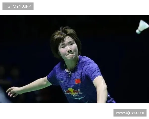 何冰娇出场时连早餐都得一口不沾，这自律反差也太像明星私生活了吧