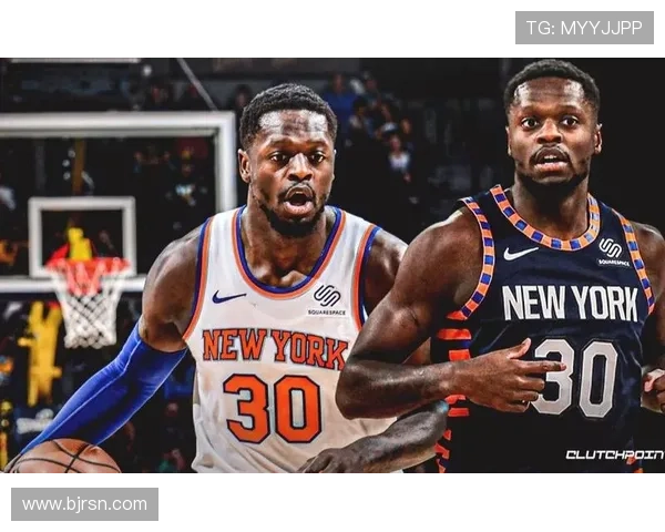 朱利叶斯·兰德尔挡拆强势拉开空间助尼克斯提升关键时刻得分效率